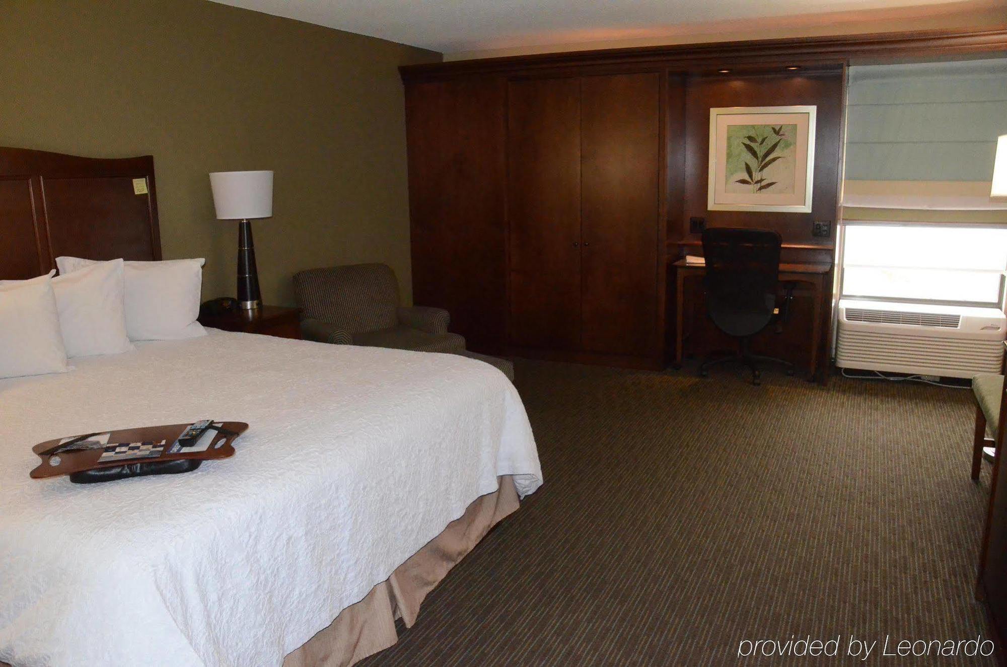 Hampton Inn อาบิงดอน ภายนอก รูปภาพ